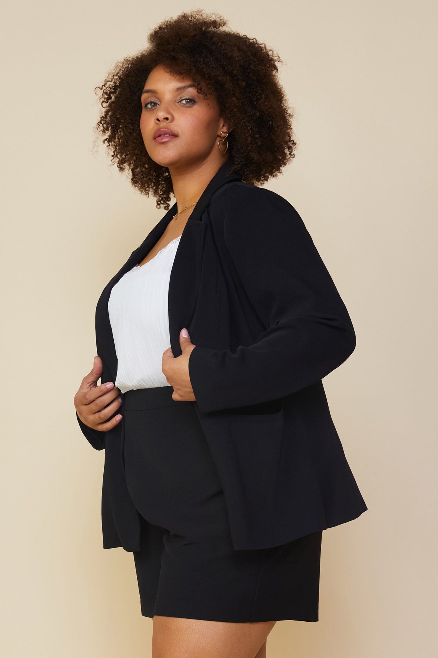 The black jacket (long sleeves)