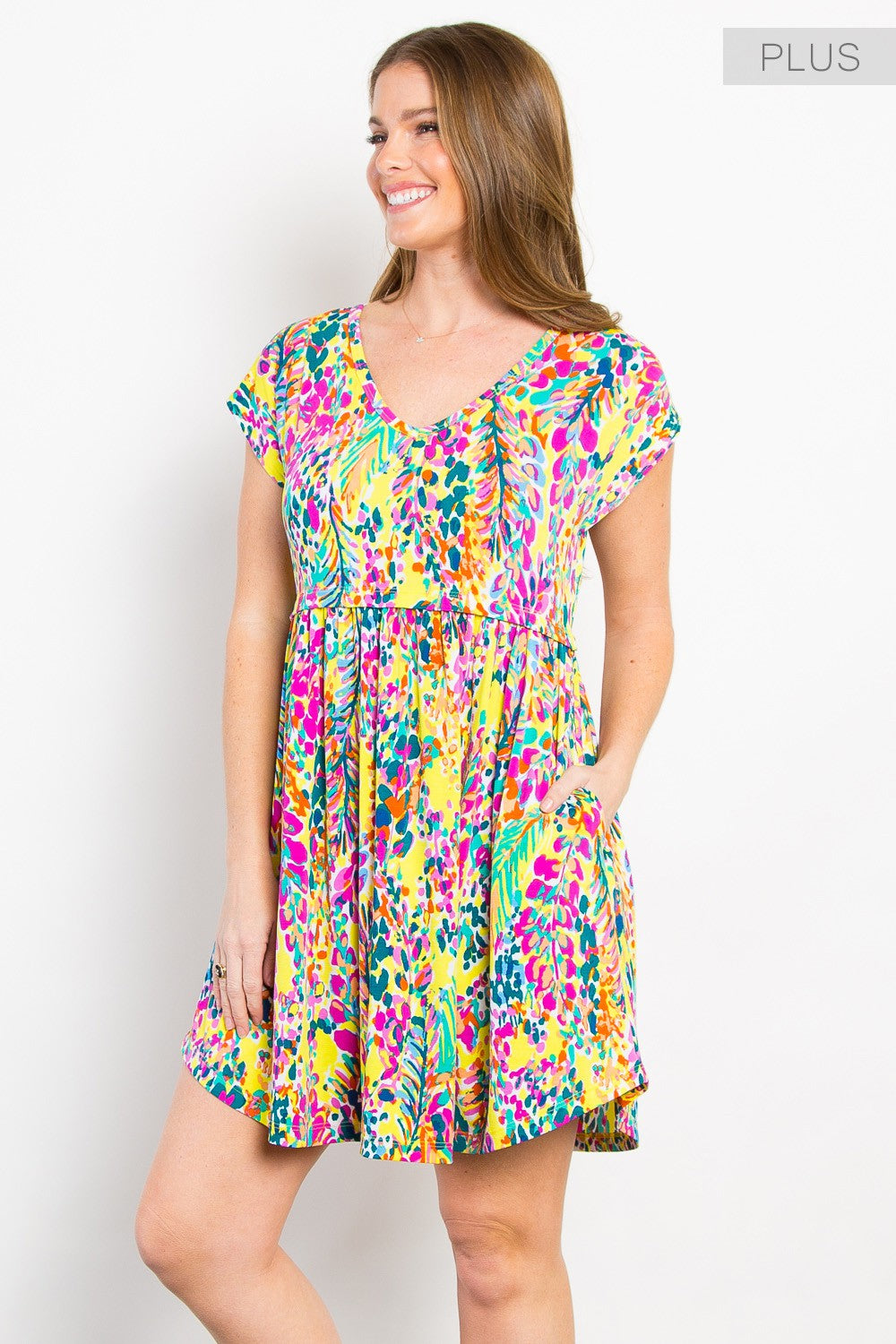 The multicolored babydoll dress with short sleeves