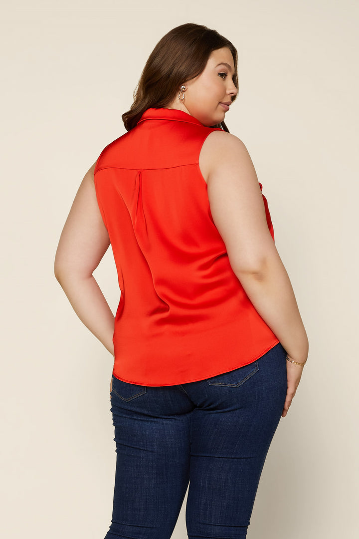 Blouse satinée sans manche (rouge)