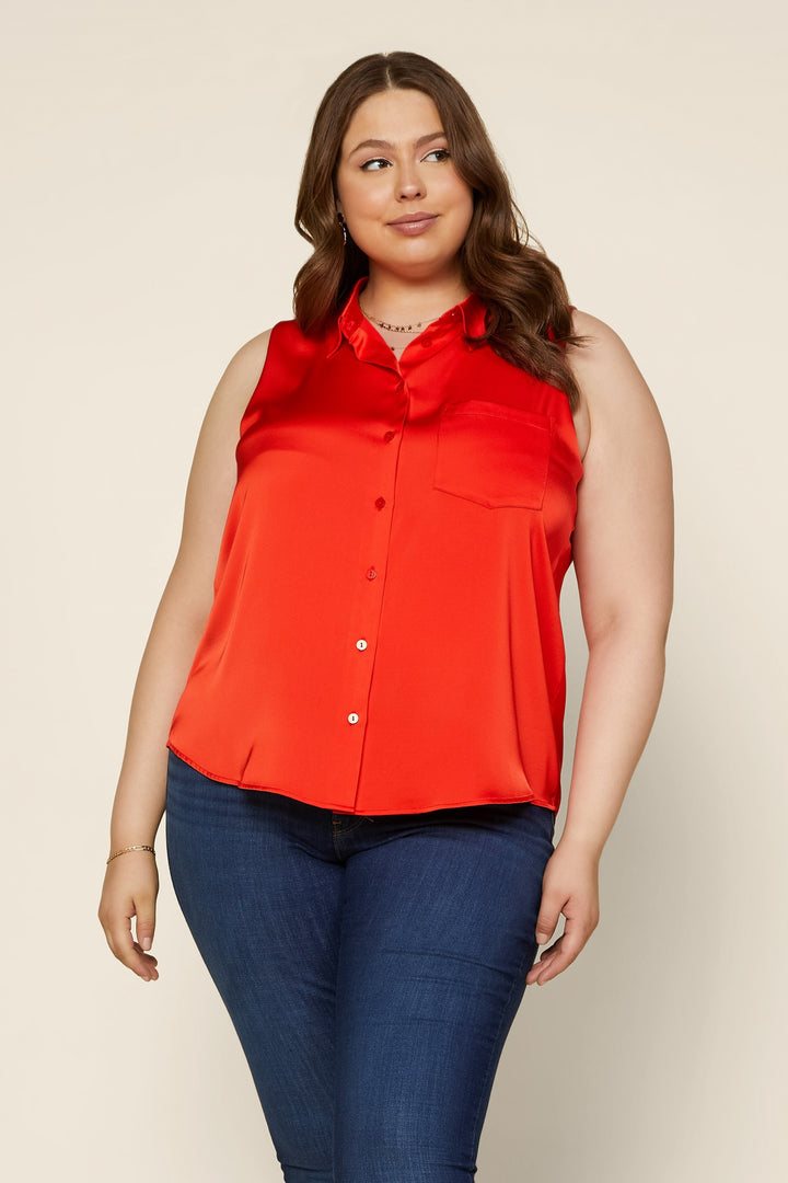 Blouse satinée sans manche (rouge)