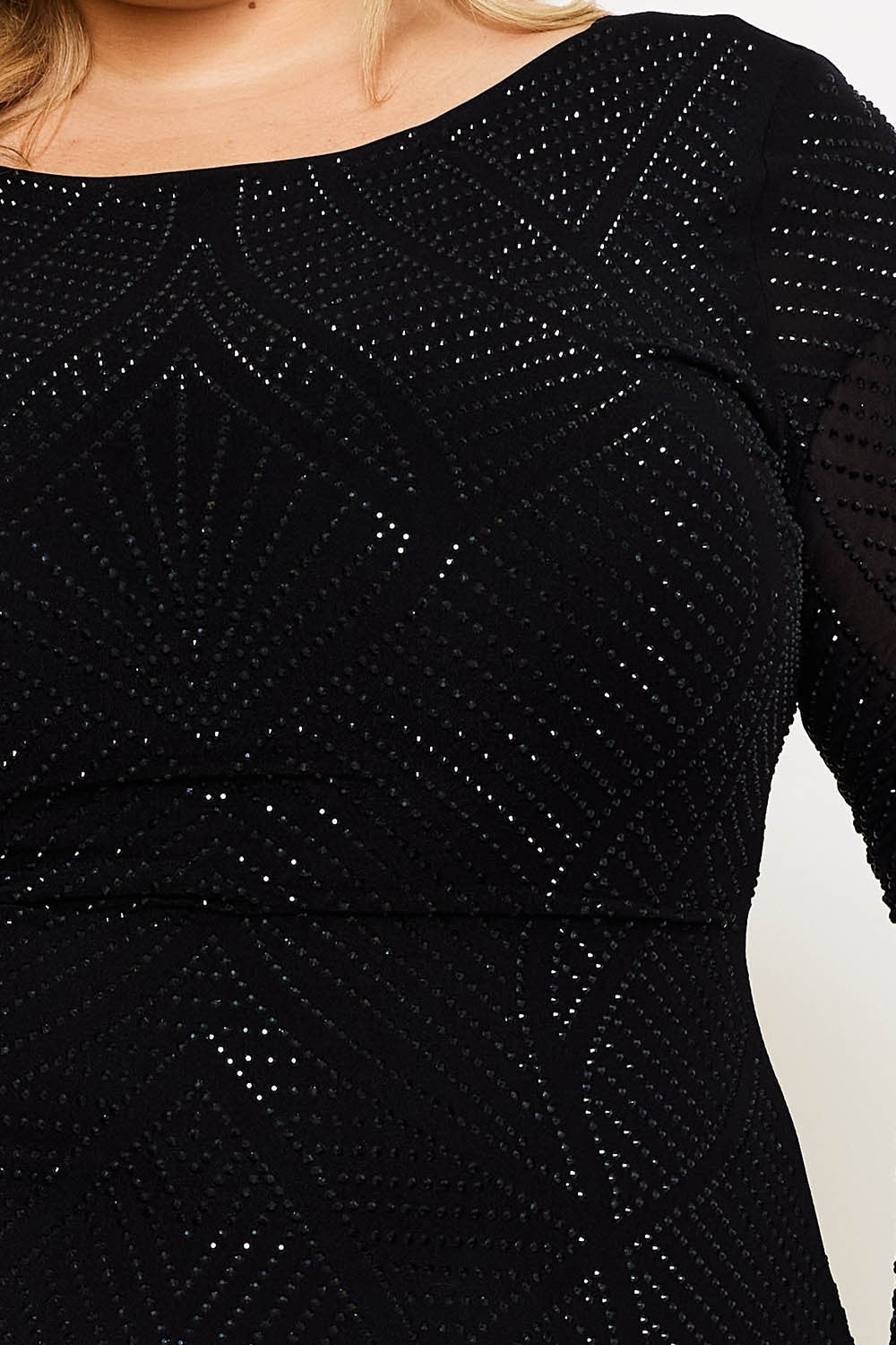 Long -sleeved rhinestone dress