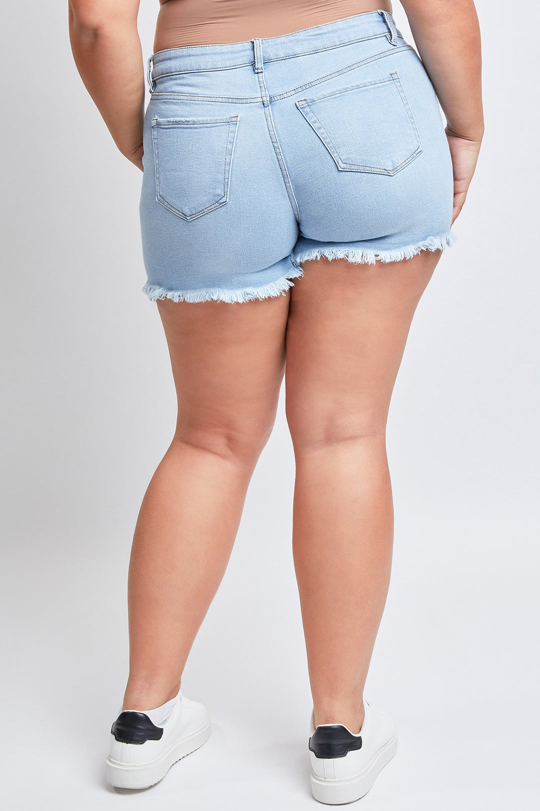 Short en jean effiloché (bleu pâle)