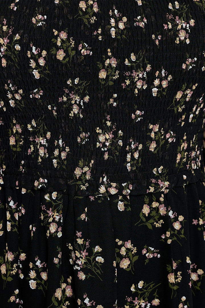 Robe délicate d'automne