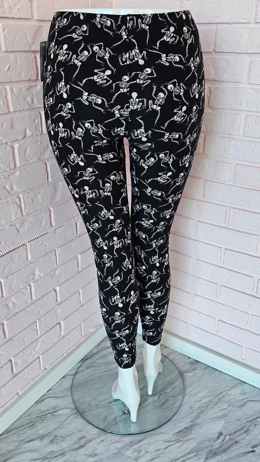 Leggings with skeletons patterns (size 14-20)