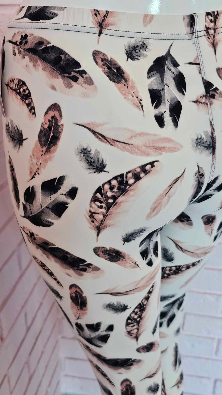 Feathered leggings (size 14-20)