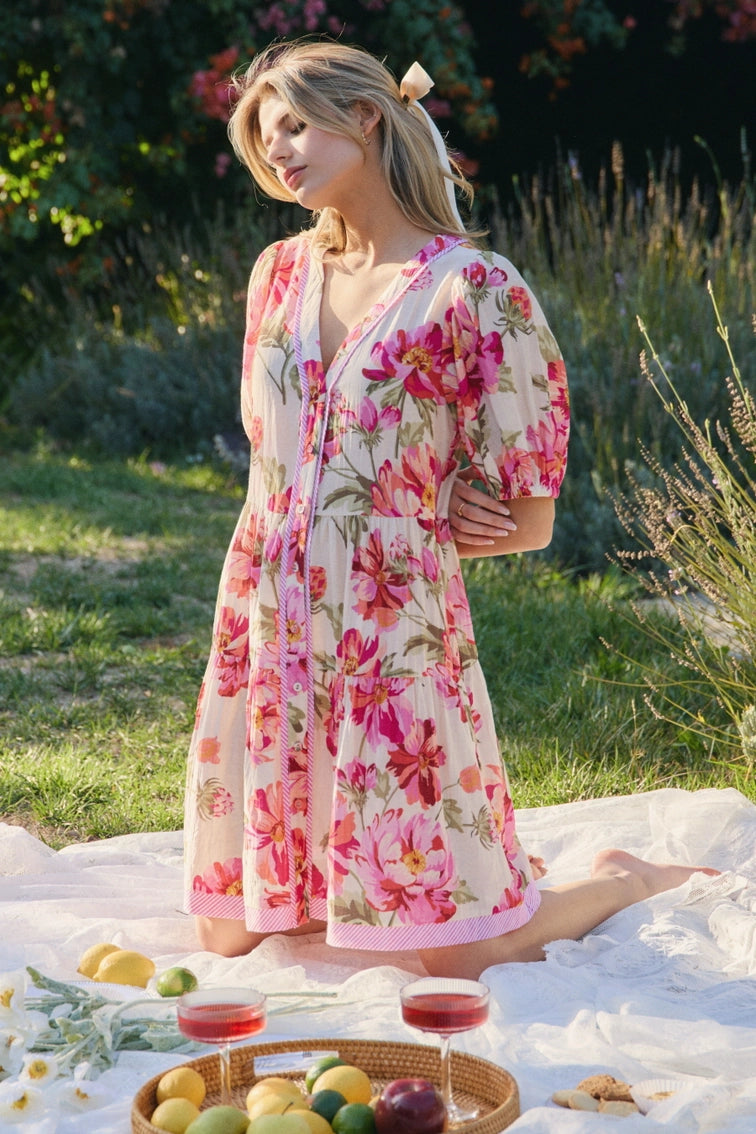 Robe babydoll rosée de printemps