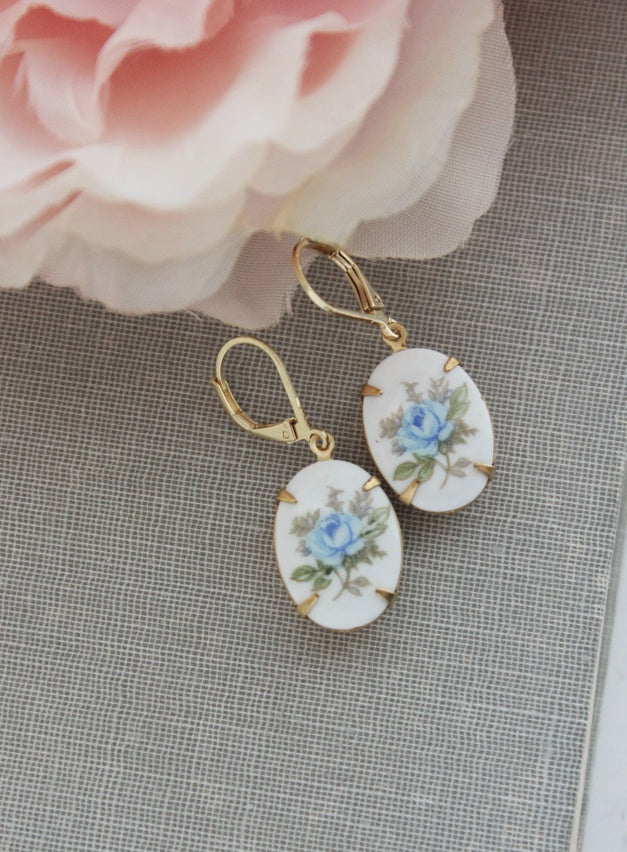 Boucles d’oreilles Célestine – Rose Bleue