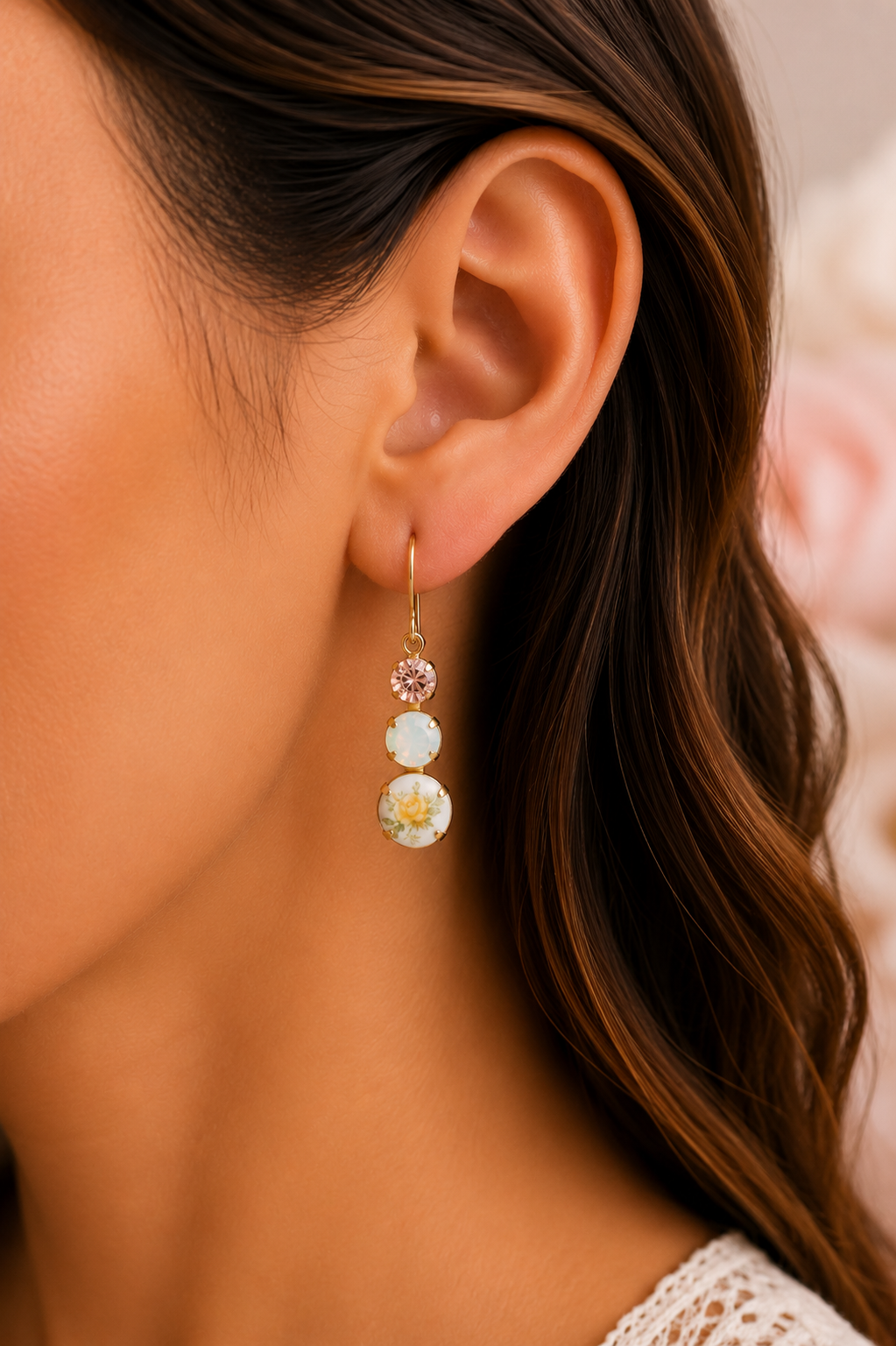 Boucles d’oreilles camée rose & opale lumineuse