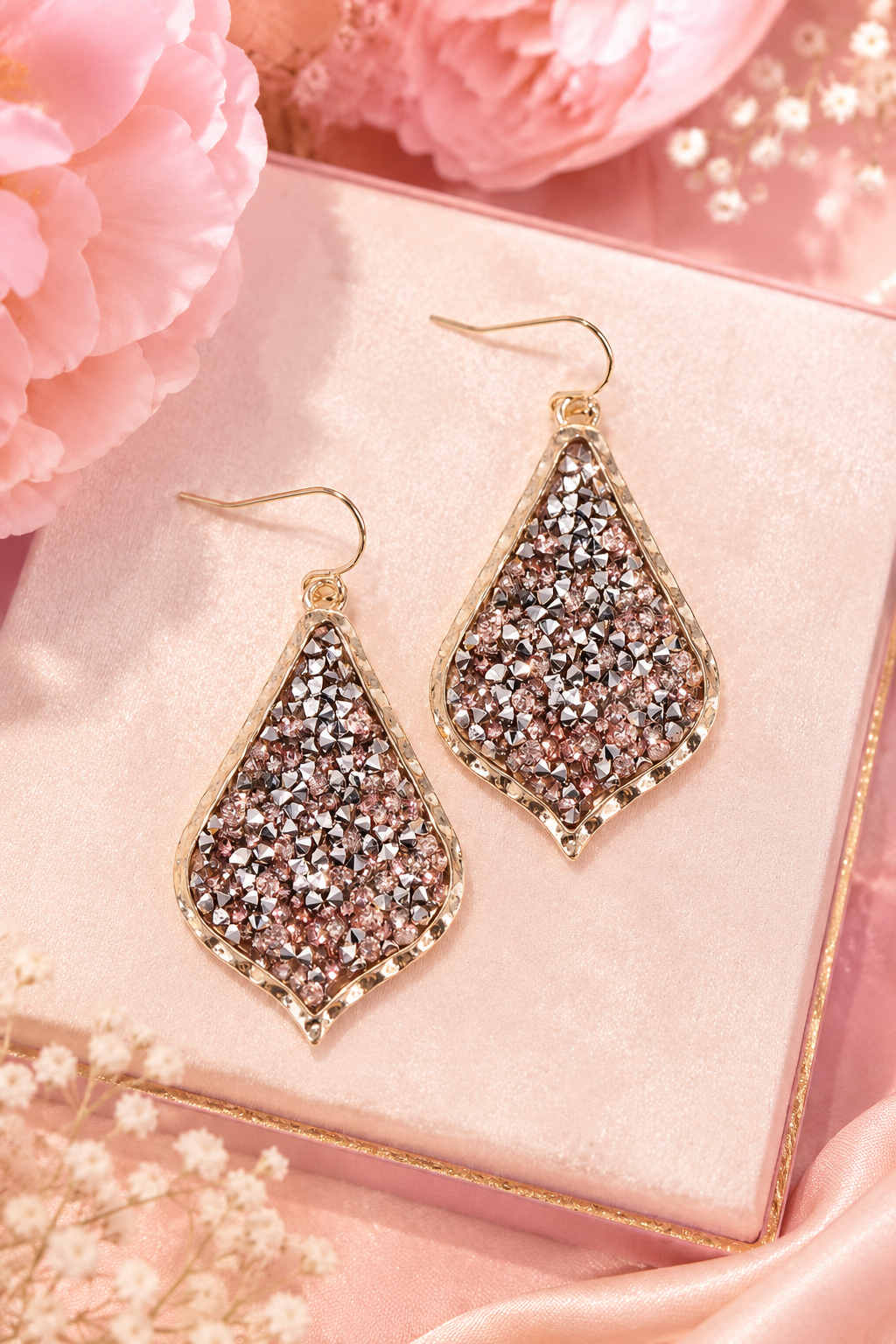 Boucles d’oreilles scintillantes rose glamour