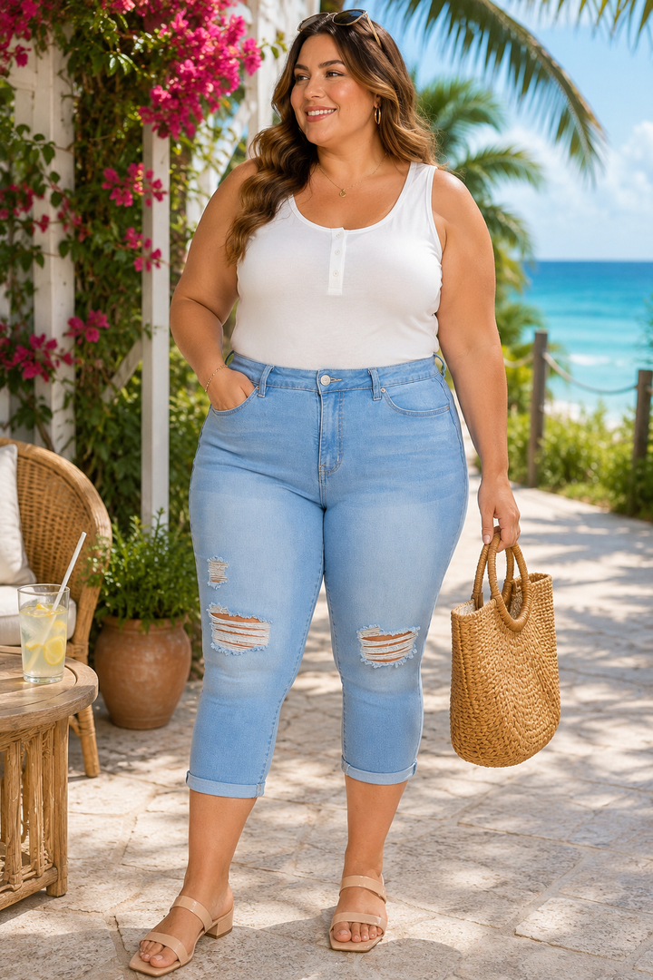 High -waist capri - pale blue with worn effect