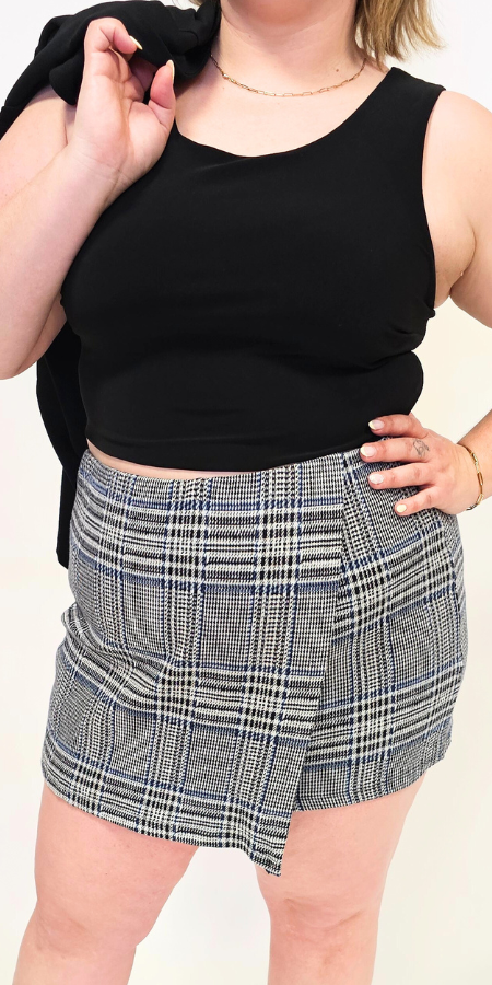 Mini skirt/checkered shorts