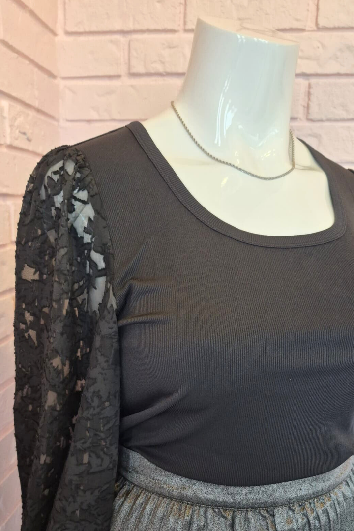 Blouse Cassie avec manches en dentelle (noir)