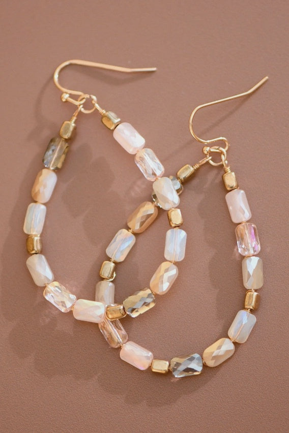 Boucles d’oreilles goutte perlée claires