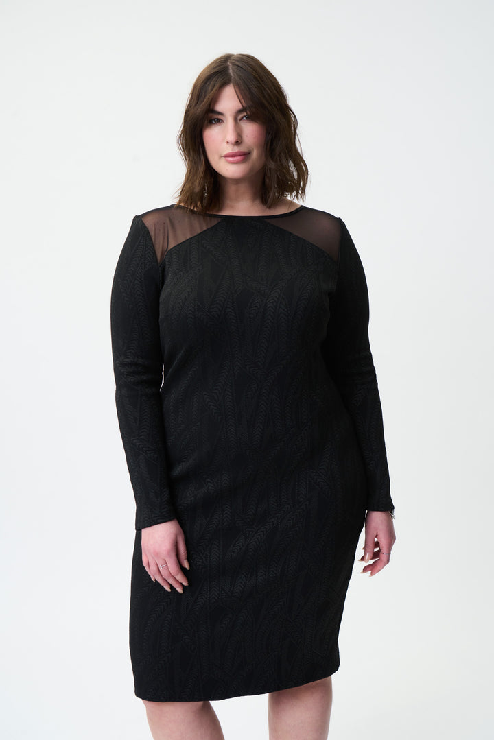 Robe à épaules transparentes