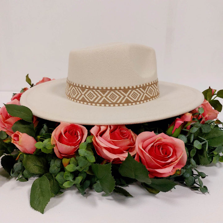 Amber hat
